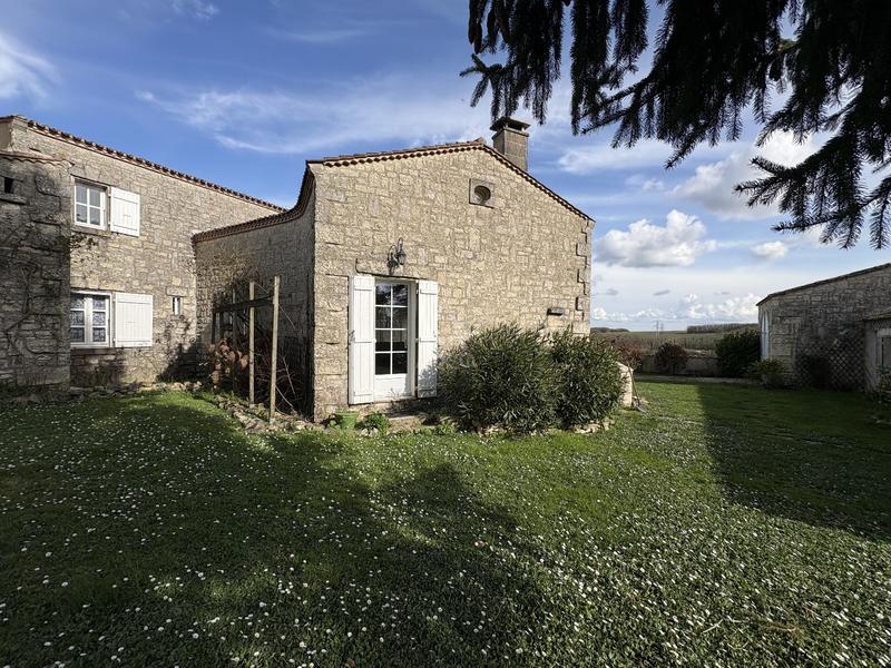 Maison - 197 m² - 7 pièces