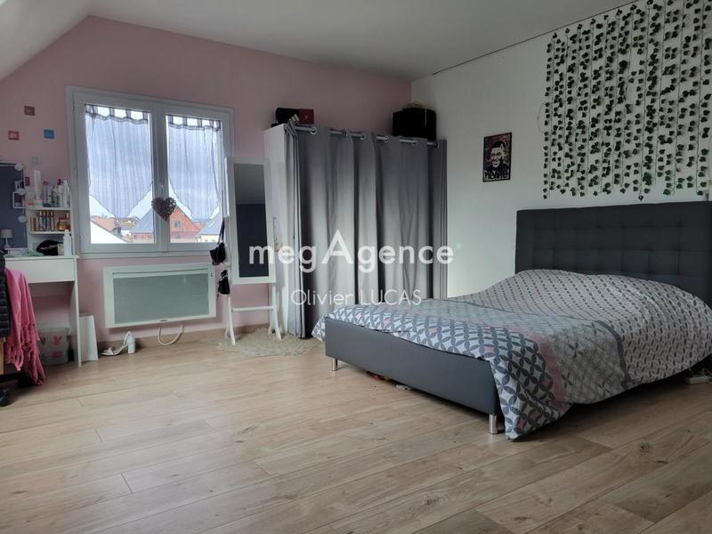 Maison - 225 m² - 8 pièces