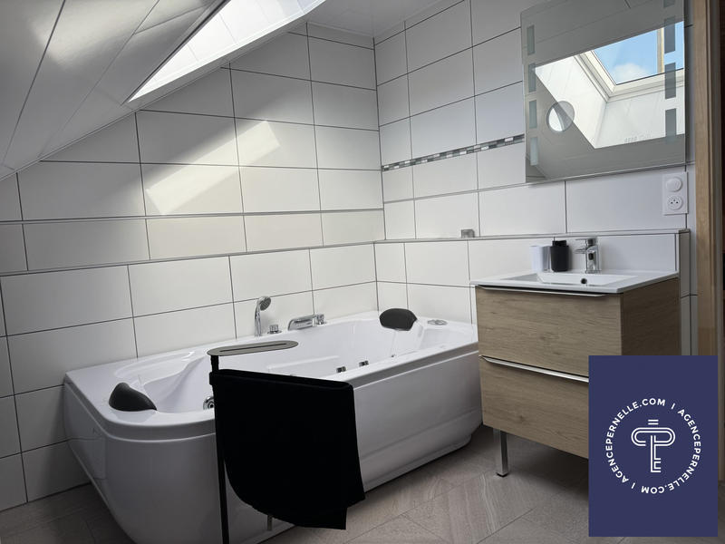 Maison - 156 m² - 6 pièces