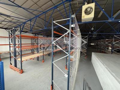 Entrepôt - 2 391 m²
