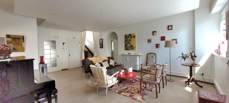 Maison - 314 m² - 10 pièces