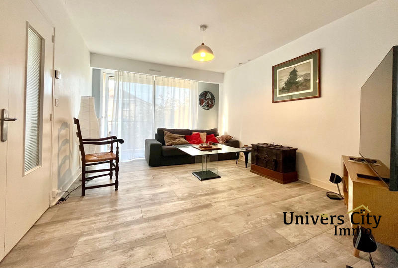 Maison - 97 m² - 5 pièces