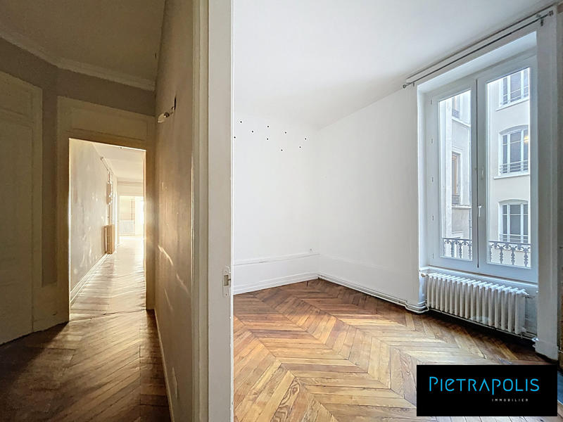 Appartement - 112 m² - 3 pièces