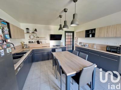 Maison - 300 m² - 9 pièces