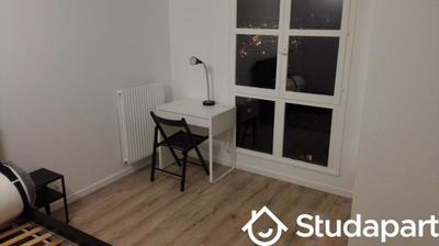 Chambre - 10 m² - 1 pièce