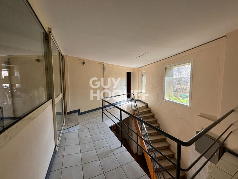Maison - 279 m² - 5 pièces