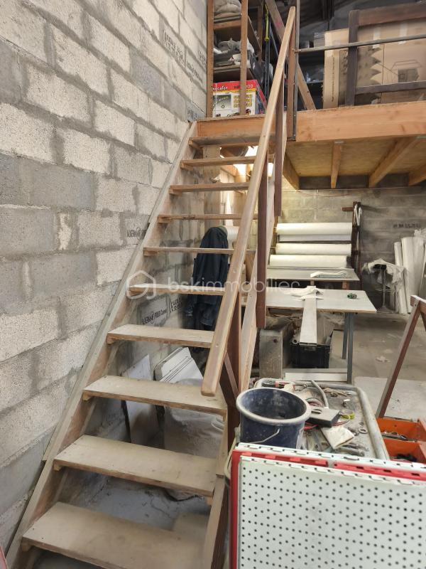 Entrepôt - 438 m² - 1 pièce