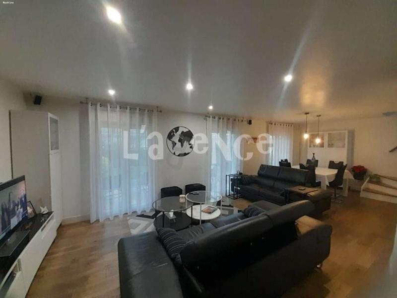 Maison - 126 m² - 6 pièces