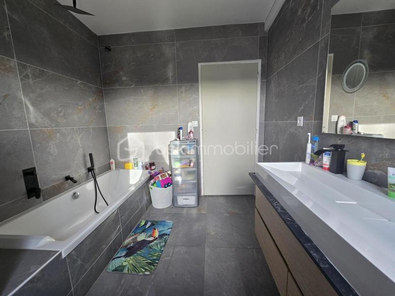 Maison - 145 m² - 6 pièces