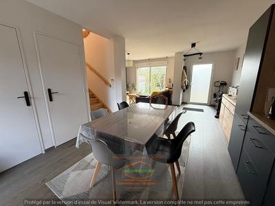 Maison - 77 m² - 5 pièces