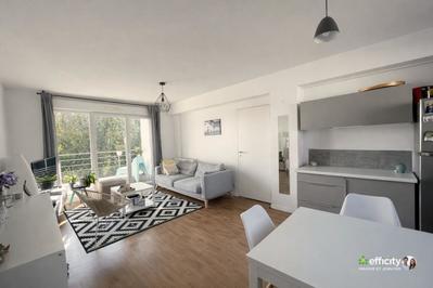 Appartement - 90 m² - 4 pièces