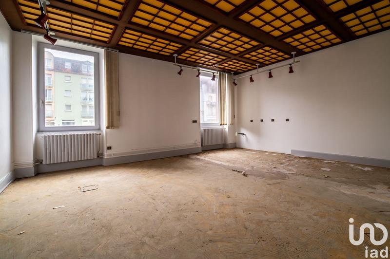 Local commercial - 158 m² - 7 pièces