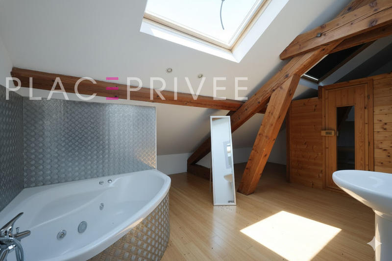 Maison de domaine équestre - 320 m² - 11 pièces