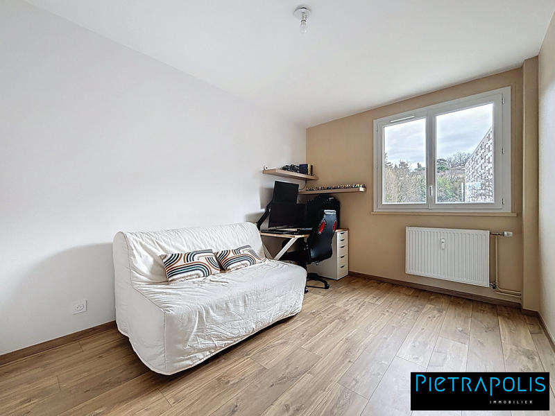 Appartement - 80 m² - 3 pièces