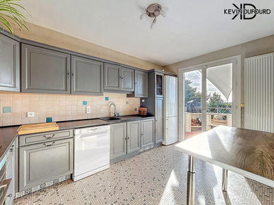 Maison - 175 m² - 9 pièces