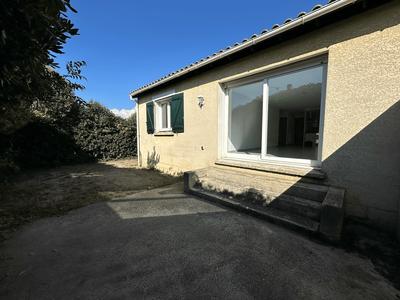 Villa - 100 m² - 5 pièces