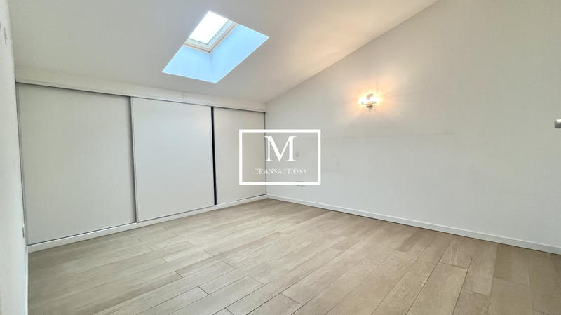 Appartement - 90 m² - 3 pièces