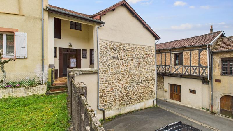 Maison - 80 m² - 5 pièces