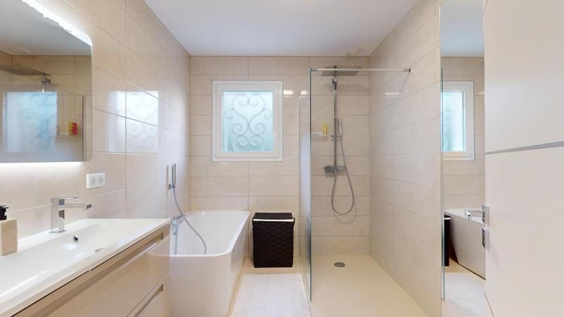 Maison - 147 m² - 6 pièces