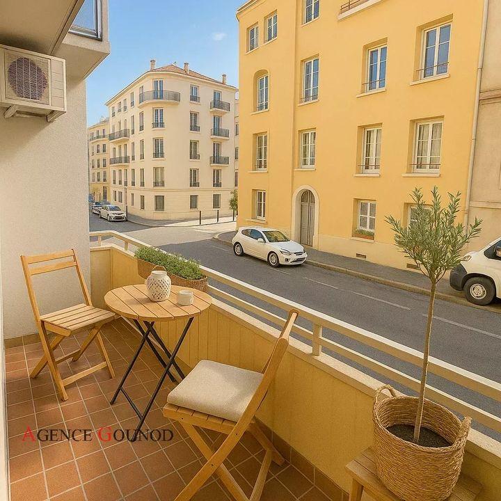 Appartement - 83 m² - 3 pièces