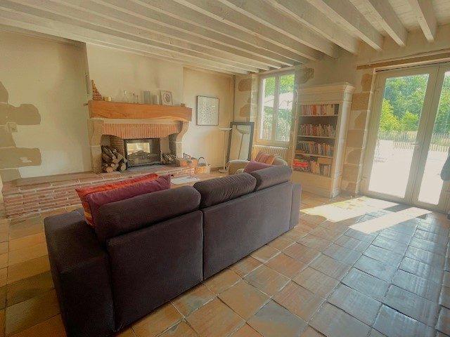 Maison - 300 m² - 7 pièces