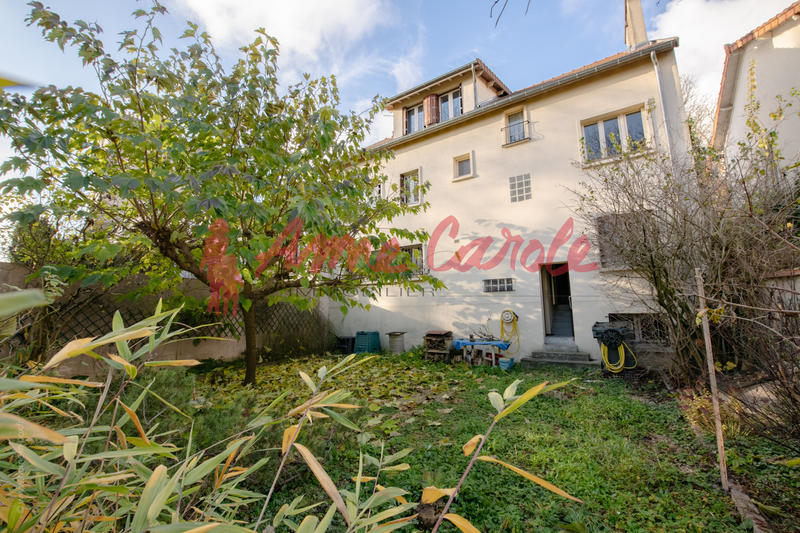 Maison - 200 m² - 6 pièces