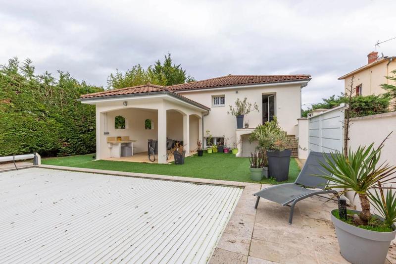 Maison - 160 m² - 7 pièces