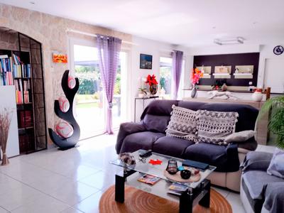 Maison - 111 m² - 5 pièces