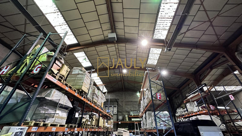 Entrepôt - 930 m²