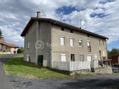 Maison - 206 m² - 7 pièces