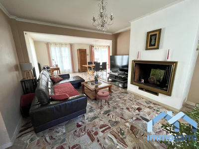 Maison - 183 m² - 7 pièces