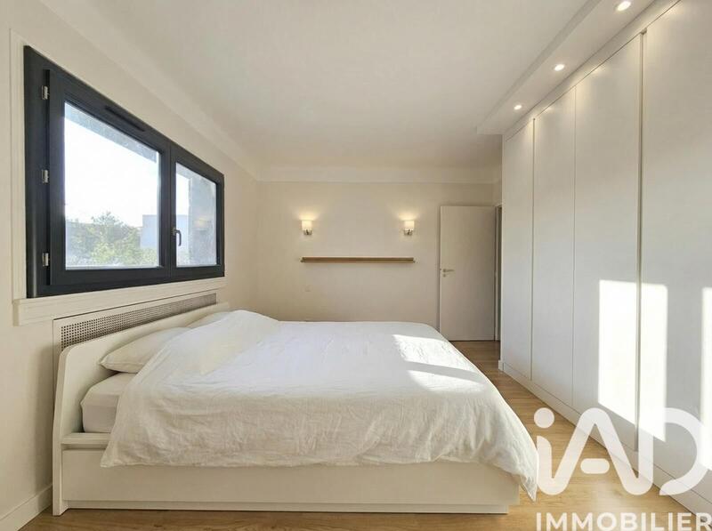 Maison - 210 m² - 8 pièces