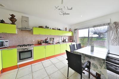 Maison - 281 m² - 8 pièces