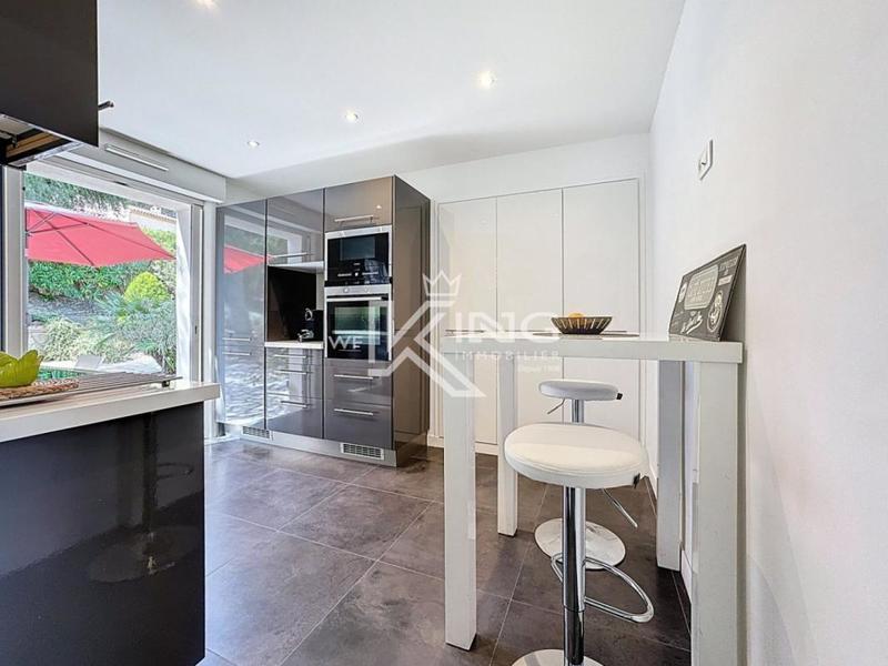 Villa - 200 m² - 6 pièces