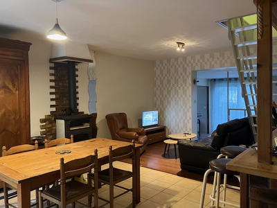 Maison - 81 m² - 5 pièces