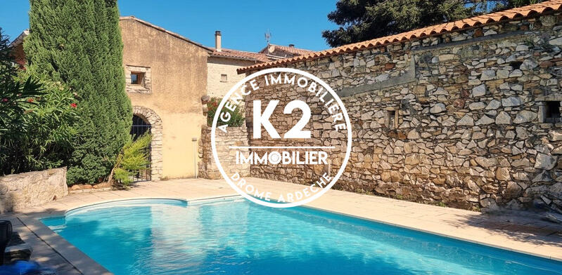 Maison - 138 m² - 5 pièces