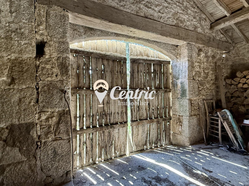 Maison - 275 m² - 13 pièces