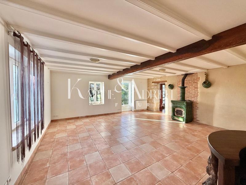 Maison - 201 m² - 7 pièces