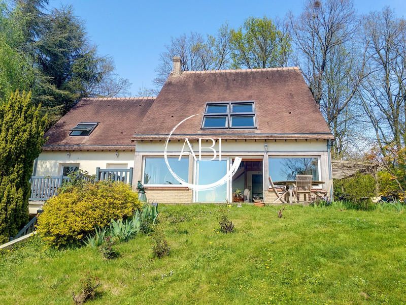 Maison - 206 m² - 7 pièces