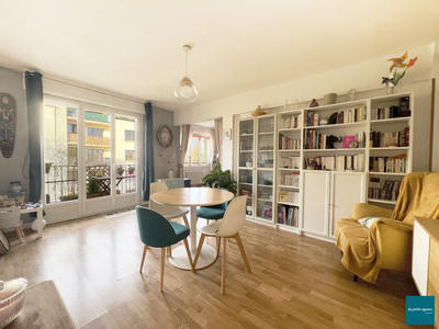 Appartement - 75 m² - 3 pièces