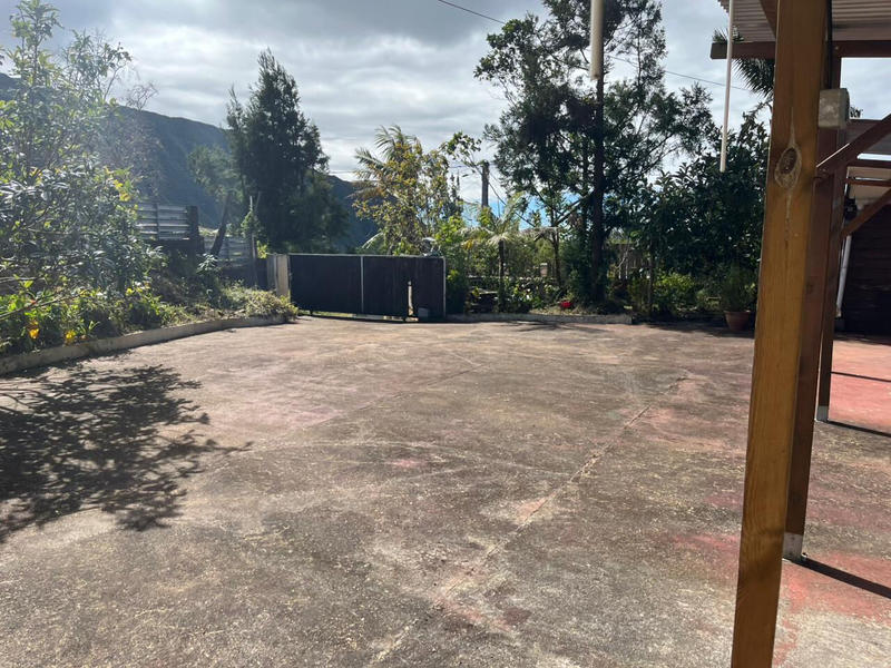 Maison - 280 m² - 10 pièces