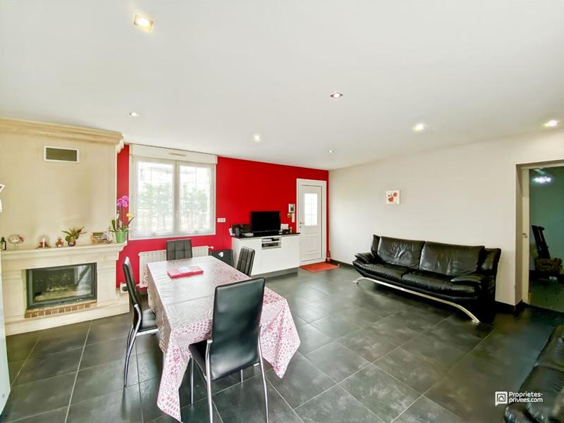 Maison - 90 m² - 5 pièces