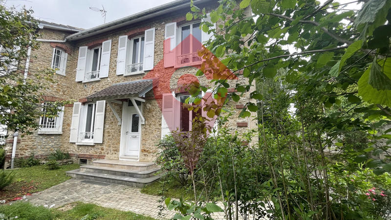 Maison - 360 m² - 10 pièces