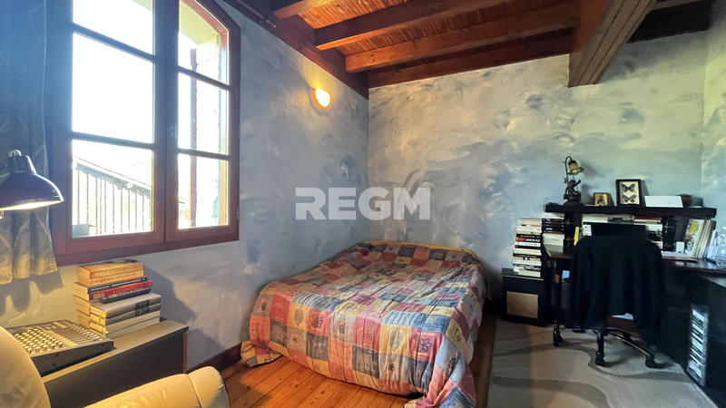 Propriété - 196 m² - 5 pièces