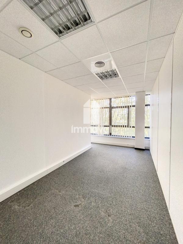 Bureau - 85 m² - 3 pièces