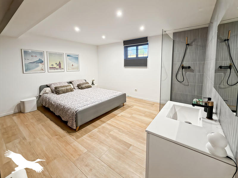 Maison - 350 m² - 12 pièces