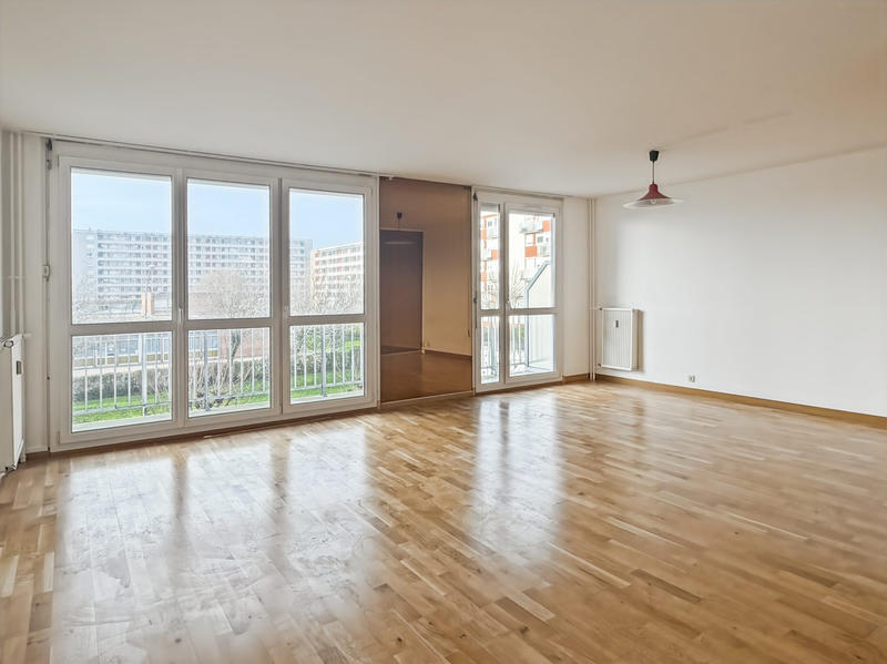 Appartement - 98 m² - 5 pièces