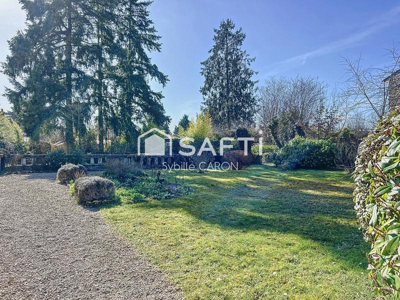 Maison - 205 m² - 8 pièces