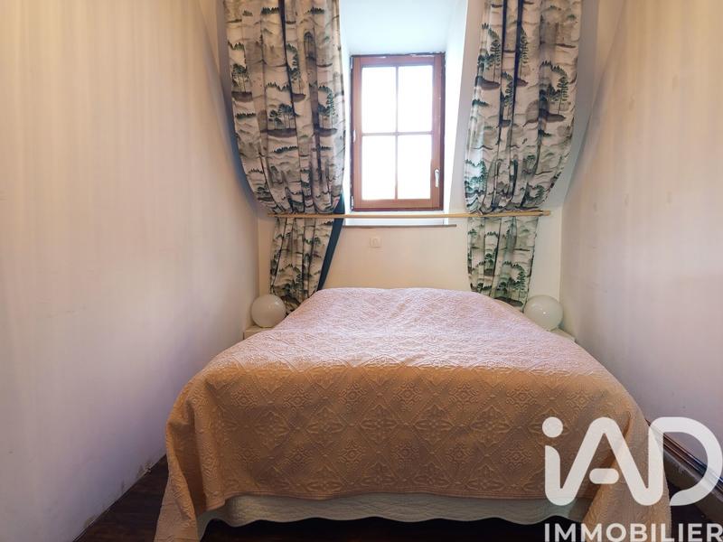 Maison - 201 m² - 7 pièces