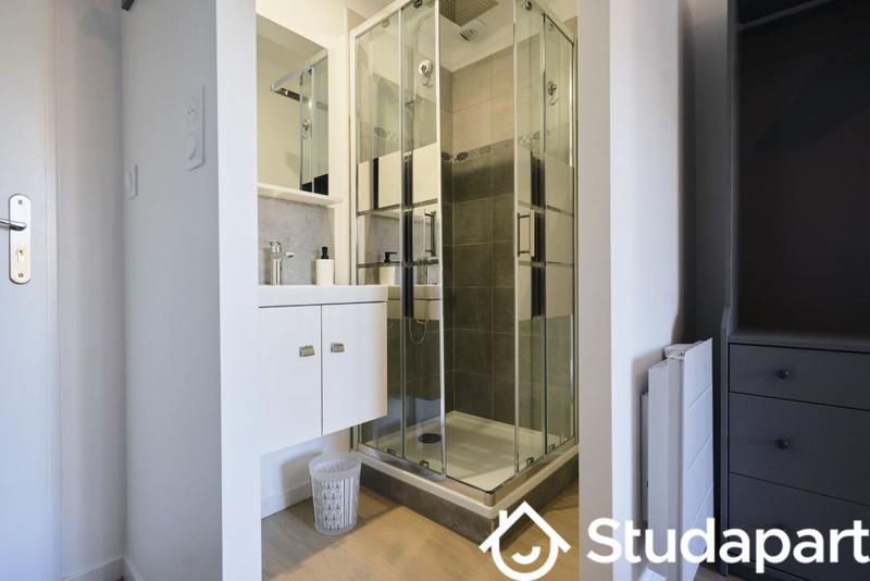 Chambre - 13 m² - 1 pièce